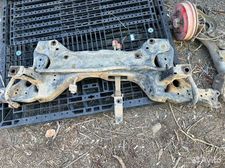 Подрамник в сборе на volkswagen polo