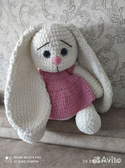 Вязаный заяц