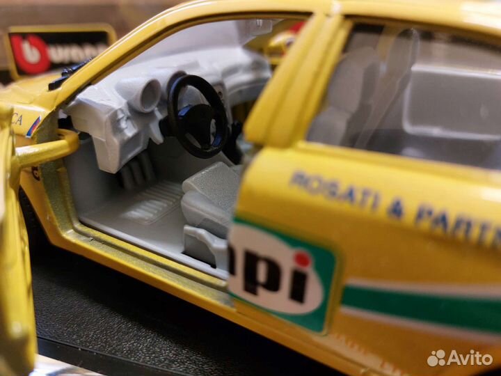Коллекционная модель Alfa Romeo 156 GT 1:24