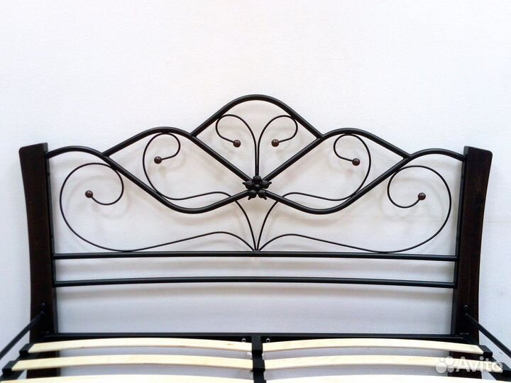 Кровати в кованом стиле