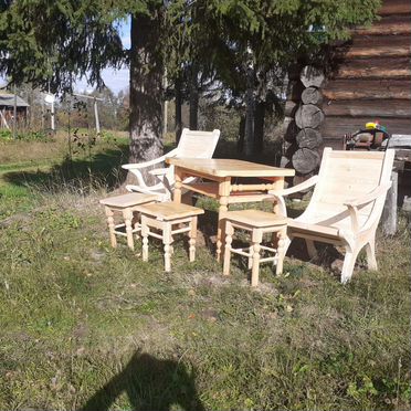 Деревянная мебель для дачи