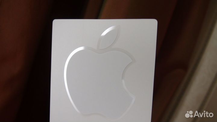 Чехол для iPhone 3g. Кожаный + наклейка aplle