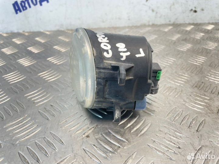 Фара противотуманная левая Toyota Corolla ZRE151L