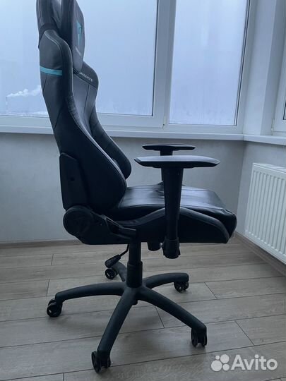 Компьютерное кресло