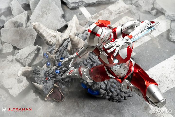 Ultraman vs Black King
