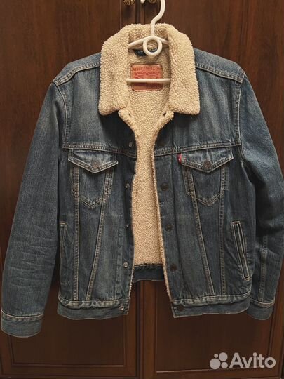 Джинсовая куртка levis