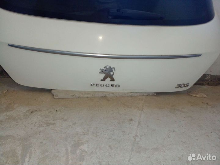 Задняя часть кузова Пежо 308