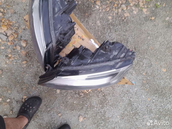 Продам передние фары фольксваген джетта 6 родные