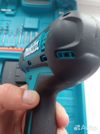 Аккумуляторная дрель шуруповерт