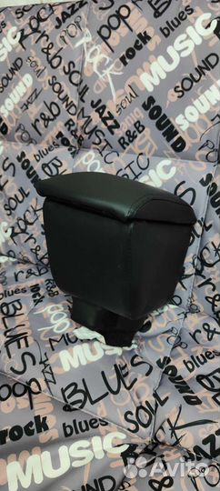 Подлокотник на kia rio 4