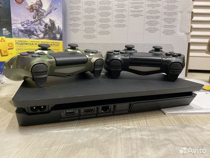 Sony PlayStation 4 PS4 1Tb (2208) +2джоя +30игр