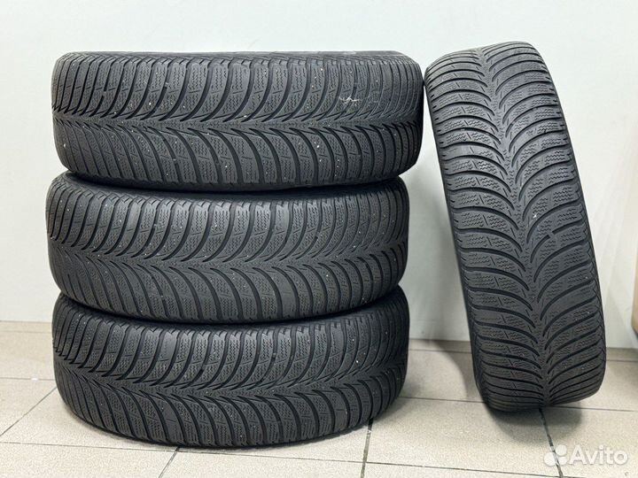 Goodyear UltraGrip Ice+ 215/65 R16 98T