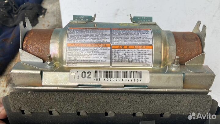 Подушка безопасности пассажирская в торпедо Mazda6