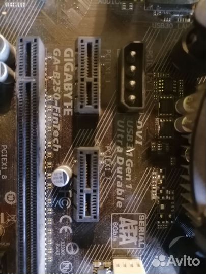 Материнская плата с процессором