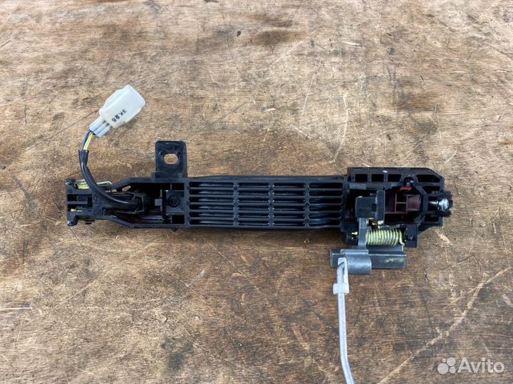 Ручка двери передняя левая Mazda Mazda3 BM