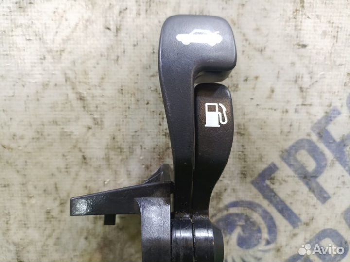 Ручка открывания багажника Toyota Mark X седан 2.5