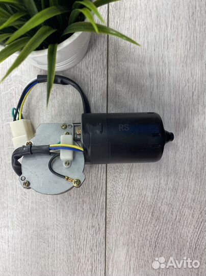 Моторчик трапеции дворников