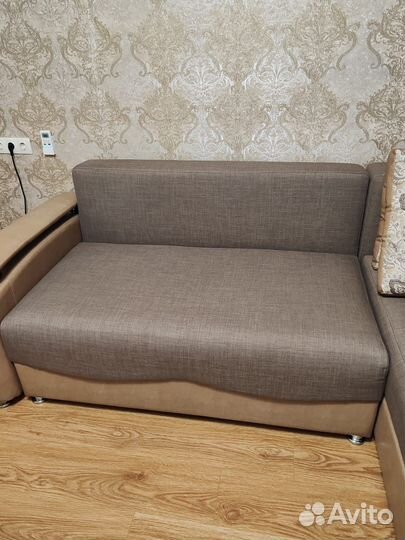 Диван угловой