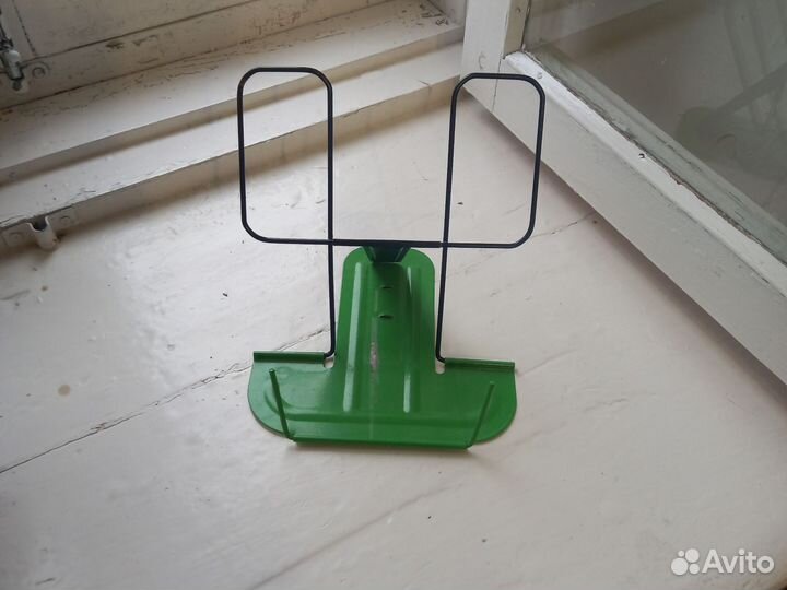 Подставка для учебников