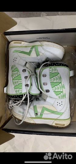 Сноубордические ботинки женские vans 24 см