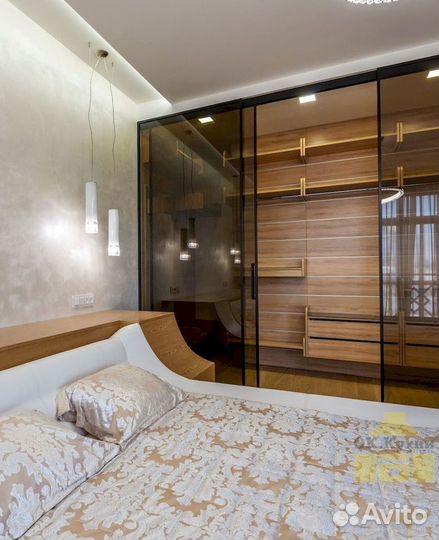 Распашной шкаф