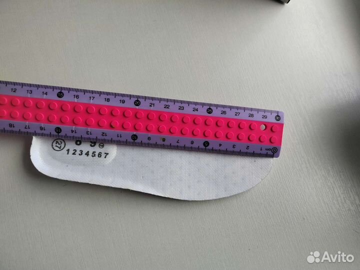 Кроссовки изики детские