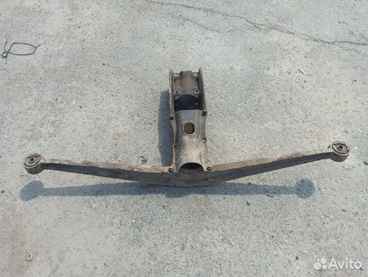 Балка подвески задняя Subaru Legacy B10 EJ22