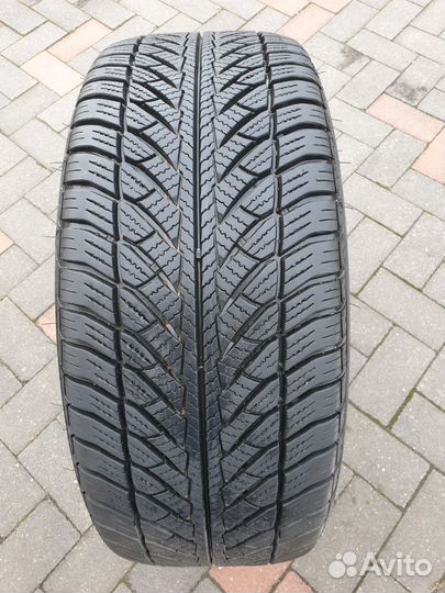 Goodyear UltraGrip 8 Performance 245/45 R18