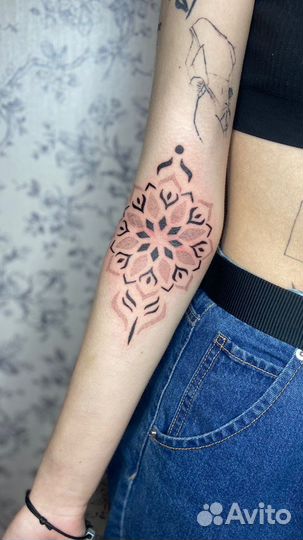Модель для тату