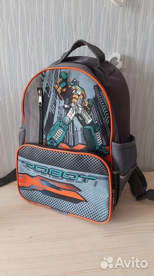 Рюкзак школьный