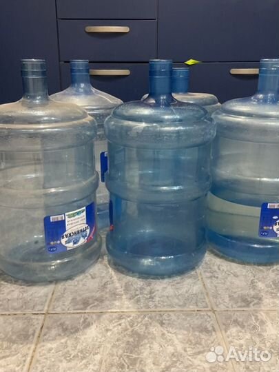 Пять бутылей 19,2 литра