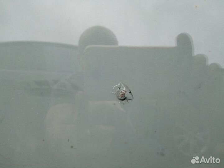 Стекло лобовое Джетта Гольф со сколом