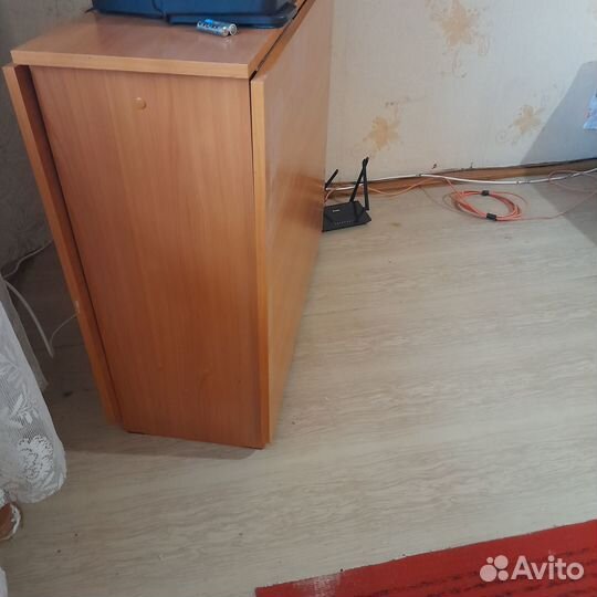 Стол
