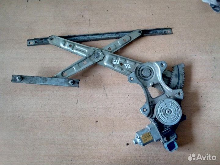 Стеклоподъемник электрический задний правый