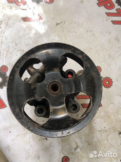 Насос гидроусилителя руля Toyota Avensis ADT250