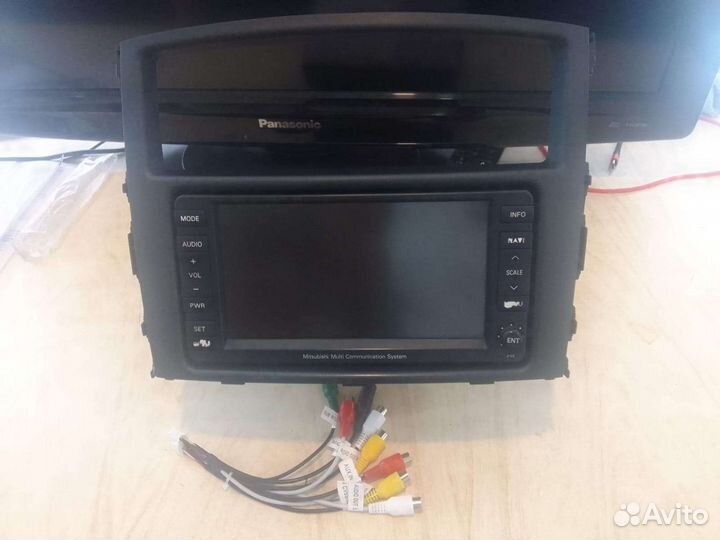 Автомагнитола от Паджеро 4