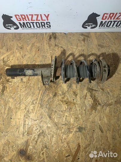 Стойка подвески левая Volkswagen Golf 1K BSE 2008