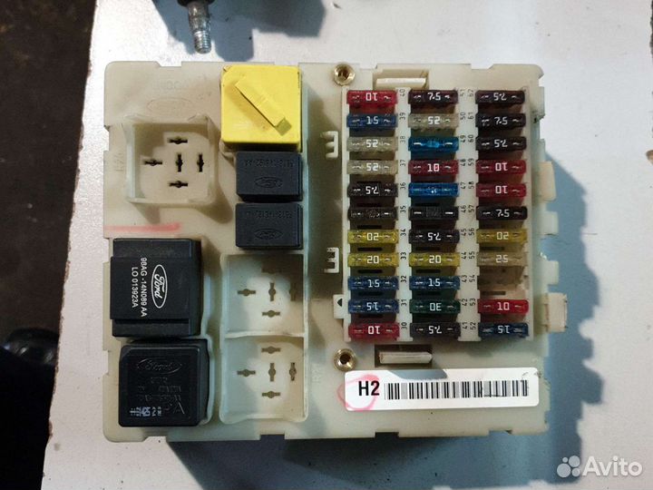 Блок предохранителей салонный форд фокус 1 98-04