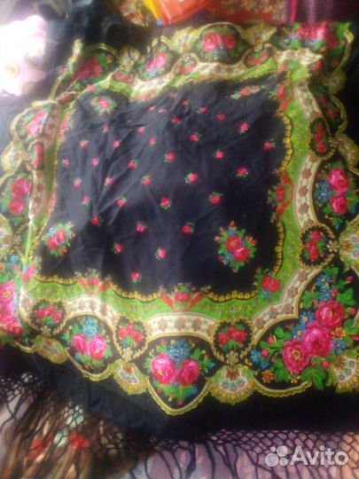 Платок шерстяной