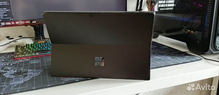 Планшет на Windows Microsoft Surface Pro 7 i5-1035