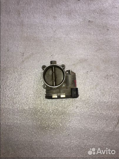 Заслонка дросельная Ауди A4 A6 A8