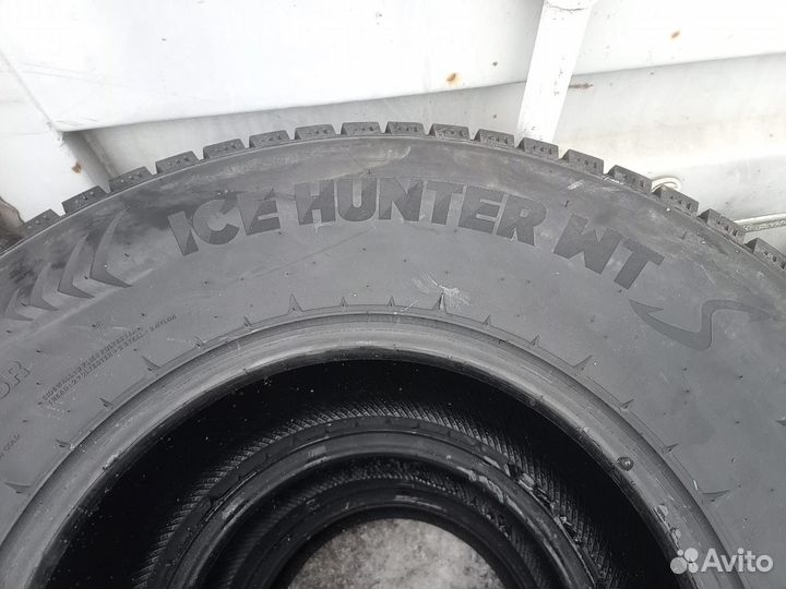 Venom Power Ice Hunter WTS 35/12.5 R17