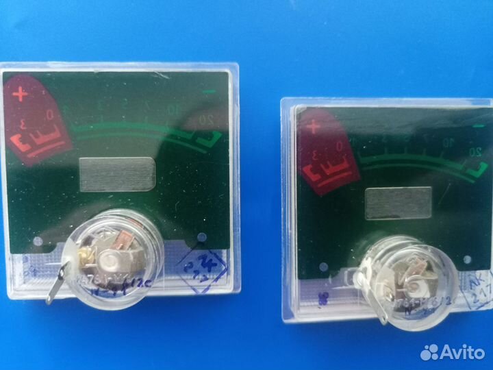 Индикаторы стрелочные