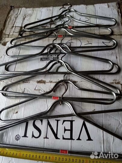 Плечики под верхнию одежду, и ниж. белье., брючные