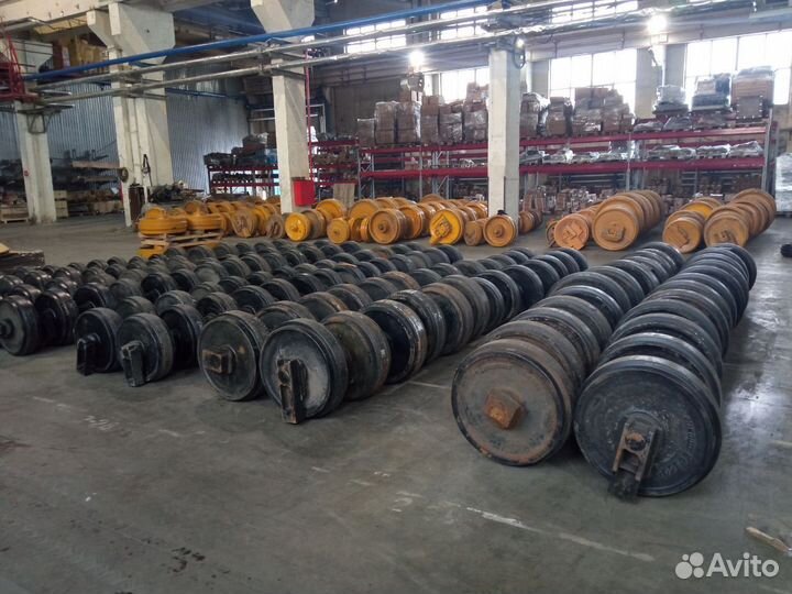 Ходовая экскаватора CAT 324DL