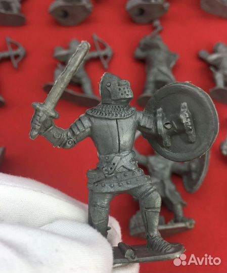Солдатики крестоносцы винтаж