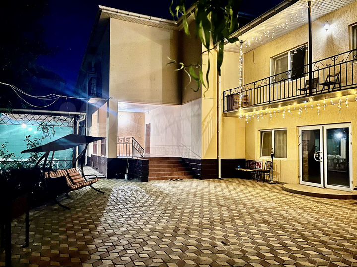 Комната 25 м² в > 9-к., 2/2 эт.