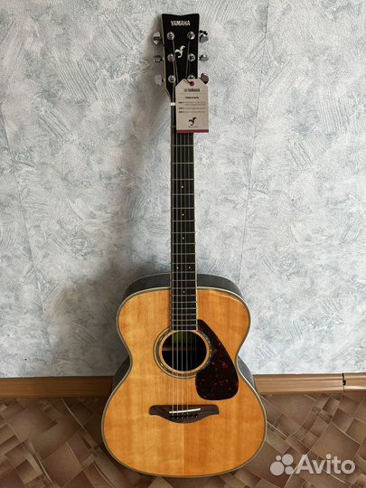 Акустическая гитара Yamaha fs830