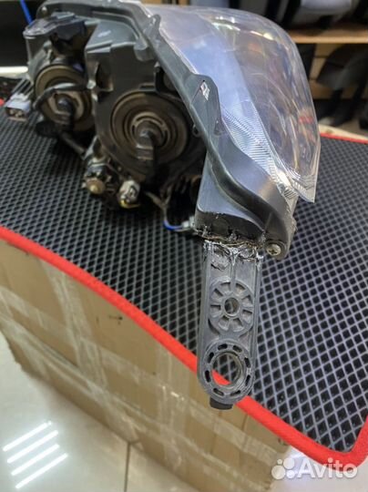 Фара subaru forester sj