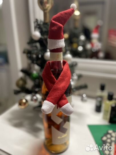 Праздничный колпак на бутылку